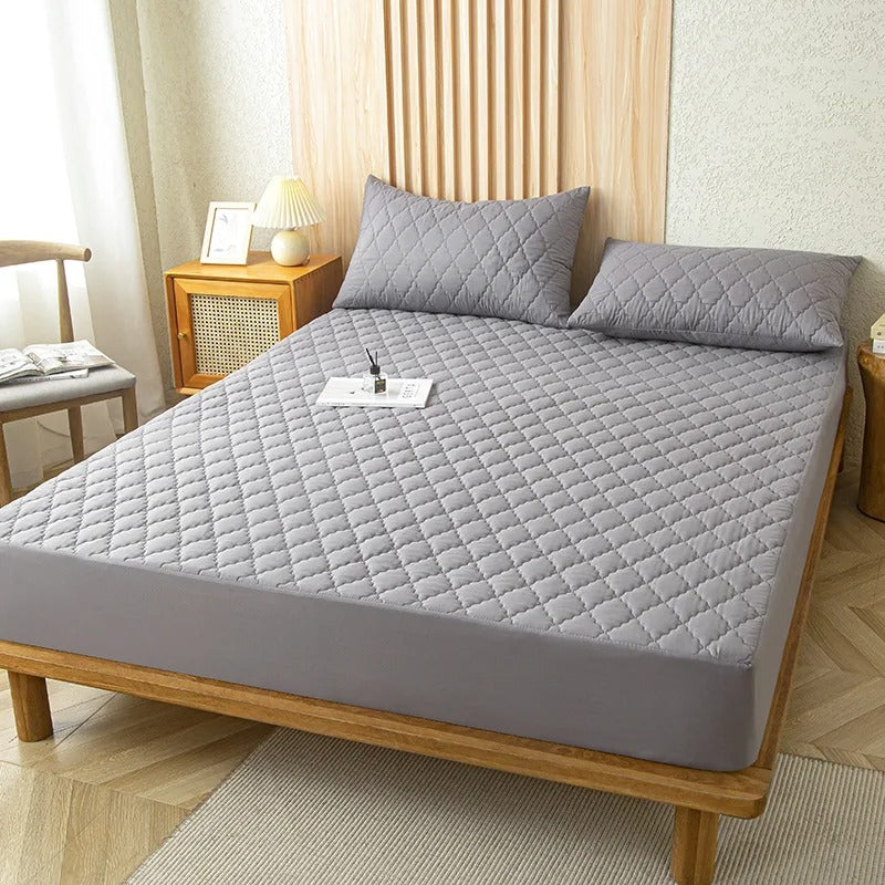 Luxury Waterproof Bed Mattress Cover – Breathable Fitted Sheet Protector in Gray & White – Multiple Sizes